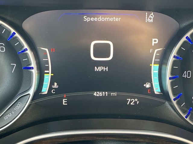 Used 2023 Chrysler Pacifica Limited FWD image 38