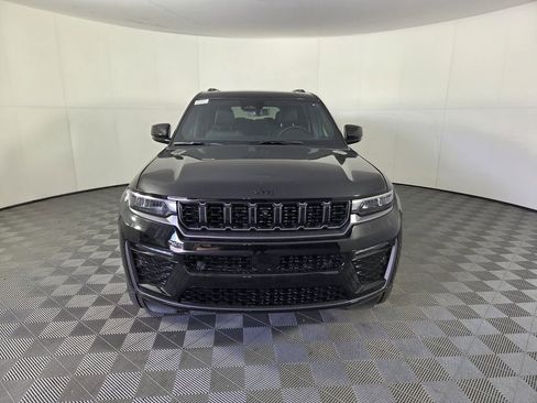 New 2026 Jeep Grand Cherokee L Limited AWD/4WD image 3