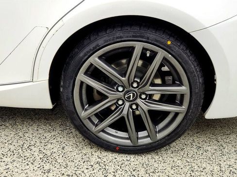 Used 2018 Lexus IS 300 F Sport image 9