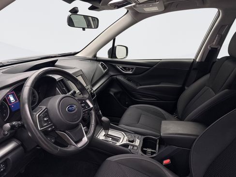 Used 2022 Subaru Forester Premium image 9