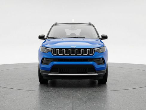 Used 2025 Jeep Compass Limited image 2