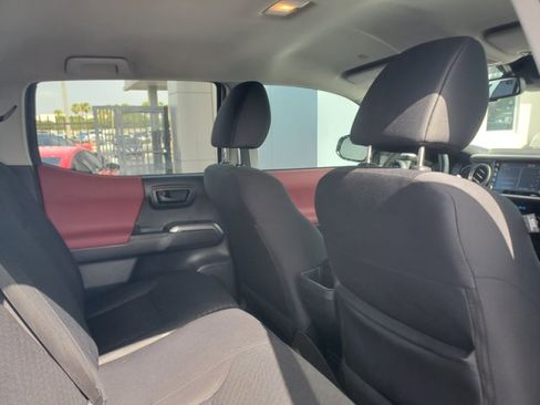 Used 2022 Toyota Tacoma SR5 w/ Technology Package RWD image 28
