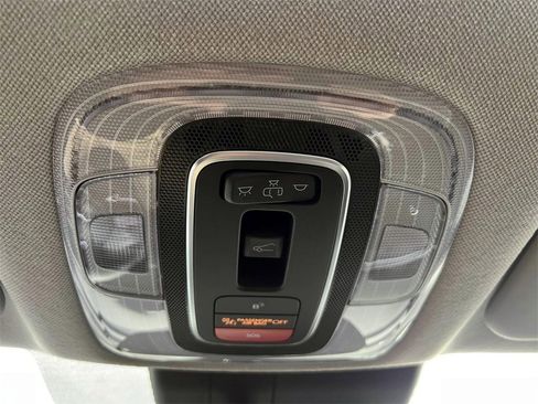 Certified 2025 Hyundai Elantra Limited image 30