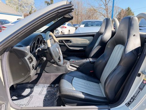 Used 2002 Mercedes-Benz SLK 32 AMG image 17