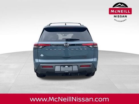 New 2026 Nissan Pathfinder Platinum image 6