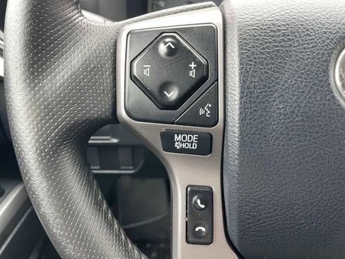 Used 2017 Toyota Tacoma SR5 RWD image 14