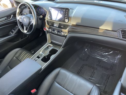 Used 2022 Honda Accord Touring image 13