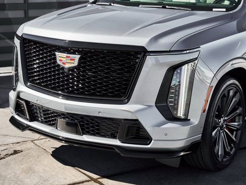 Used 2026 Cadillac Escalade V image 6