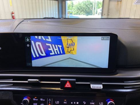 Used 2026 Kia Sportage EX w/ EX Panorama Roof Package FWD image 43