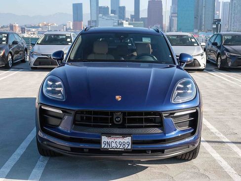 Used 2024 Porsche Macan image 2