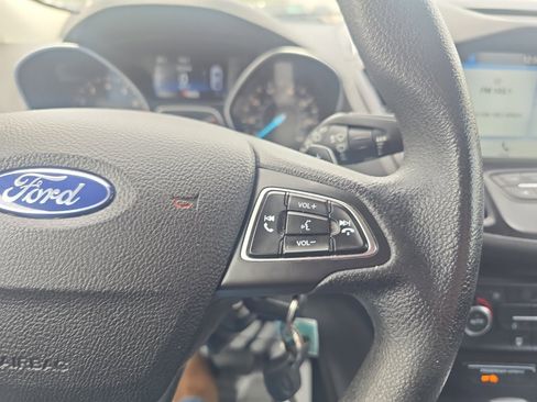 Used 2017 Ford Escape SE w/ Equipment Group 201A AWD/4WD image 22