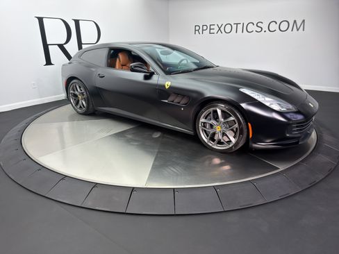 Used 2018 Ferrari GTC4Lusso T RWD image 8