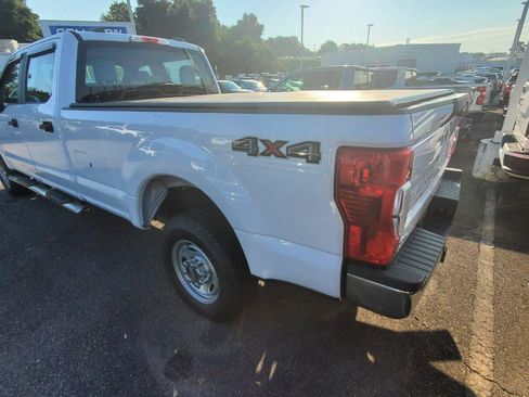 Used 2022 Ford F250 XL w/ Power Equipment Group AWD/4WD image 8