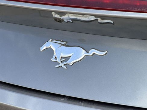 Used 2025 Ford Mustang Convertible RWD image 29