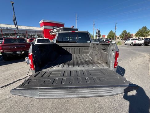 Used 2018 Ford F150 XLT w/ Equipment Group 302A Luxury AWD/4WD image 11