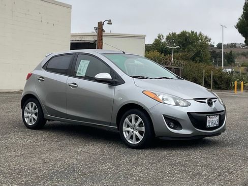 Used 2013 MAZDA MAZDA2 Touring image 8