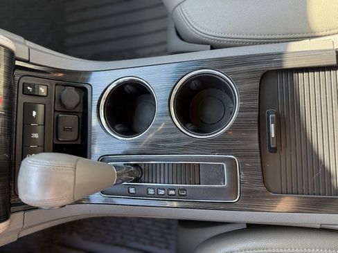 Used 2017 Chevrolet Traverse LT w/ Style and Technology Package image 14