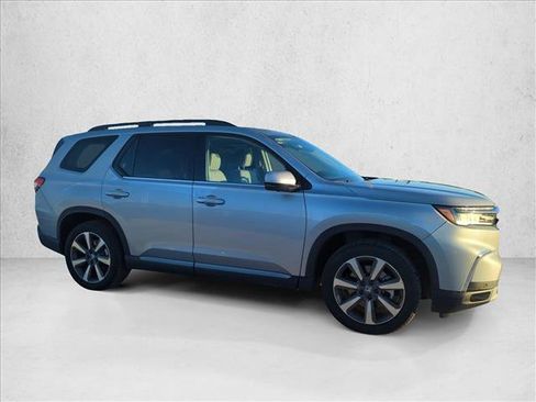 Used 2024 Honda Pilot Elite image 4