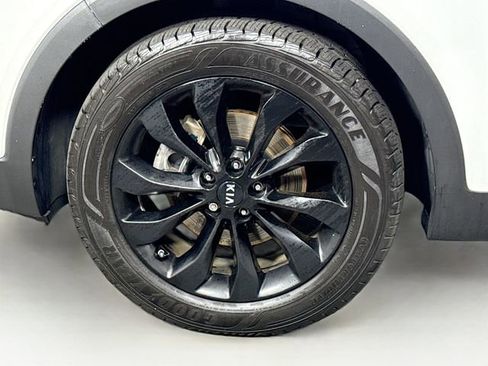 Used 2020 Kia Sorento S image 30