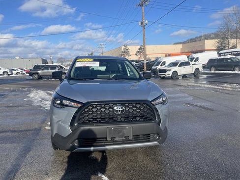 Certified 2024 Toyota Corolla Cross L image 5