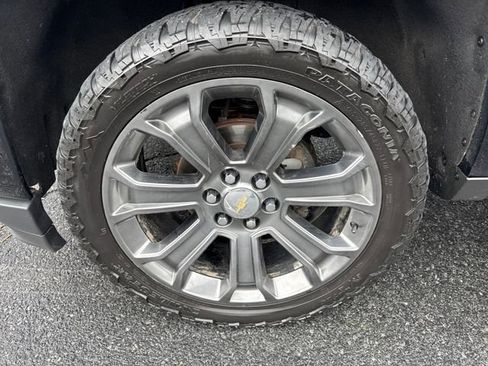 Used 2018 Chevrolet Silverado 1500 LTZ Z71 w/ LTZ Plus Package AWD/4WD image 25