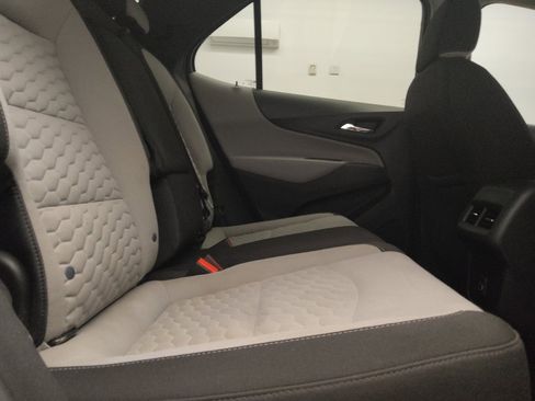 Used 2020 Chevrolet Equinox LS w/ LS Convenience Package FWD image 19