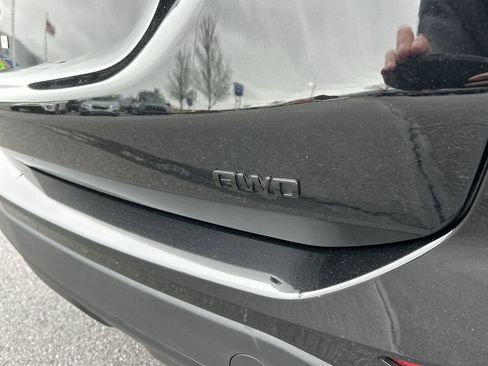 Used 2024 Chevrolet Equinox LS w/ Midnight Edition image 10