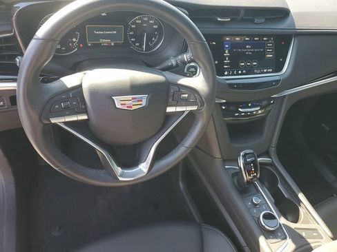 Certified 2024 Cadillac XT6 Luxury w/ LPO, Floor Liner Package AWD/4WD image 12