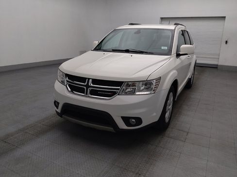 Used 2019 Dodge Journey SE w/ Connectivity Group FWD image 15