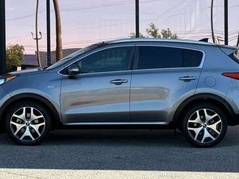 Used 2017 Kia Sportage SX image 4