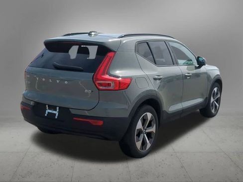 Used 2023 Volvo XC40 B5 Plus w/ Driver Assist Package AWD/4WD image 6