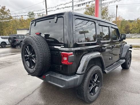Used 2020 Jeep Wrangler Unlimited Sahara image 4
