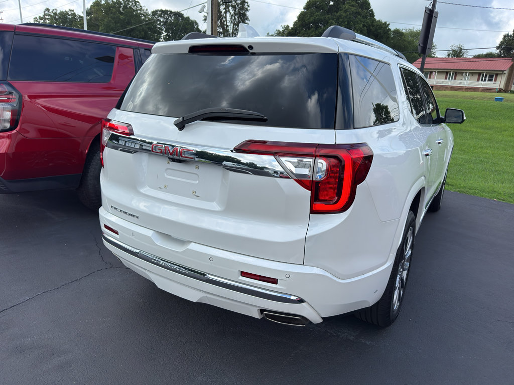 Used 2023 GMC Acadia Denali w/ Denali Technology Package FWD image 4