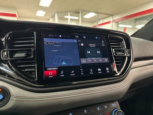 Certified 2024 Dodge Durango R/T image 24