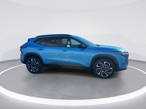 Certified 2025 Chevrolet Trax RS image 10