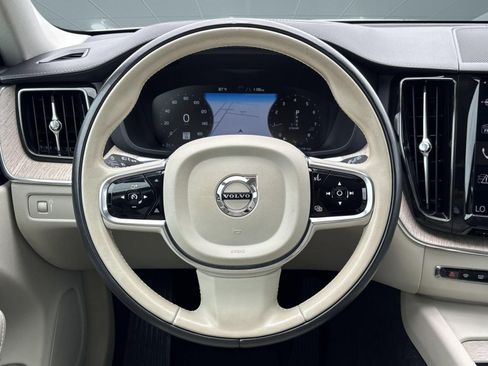 Used 2019 Volvo XC60 T5 Inscription AWD/4WD image 11