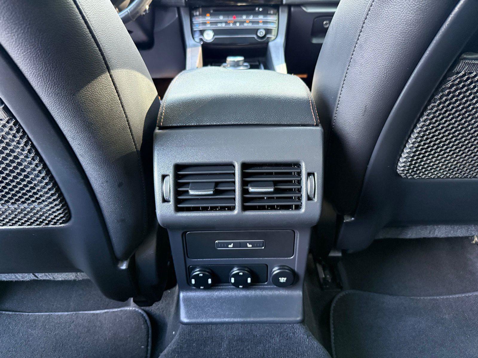 Used 2019 Jaguar F-PACE Prestige AWD/4WD image 46