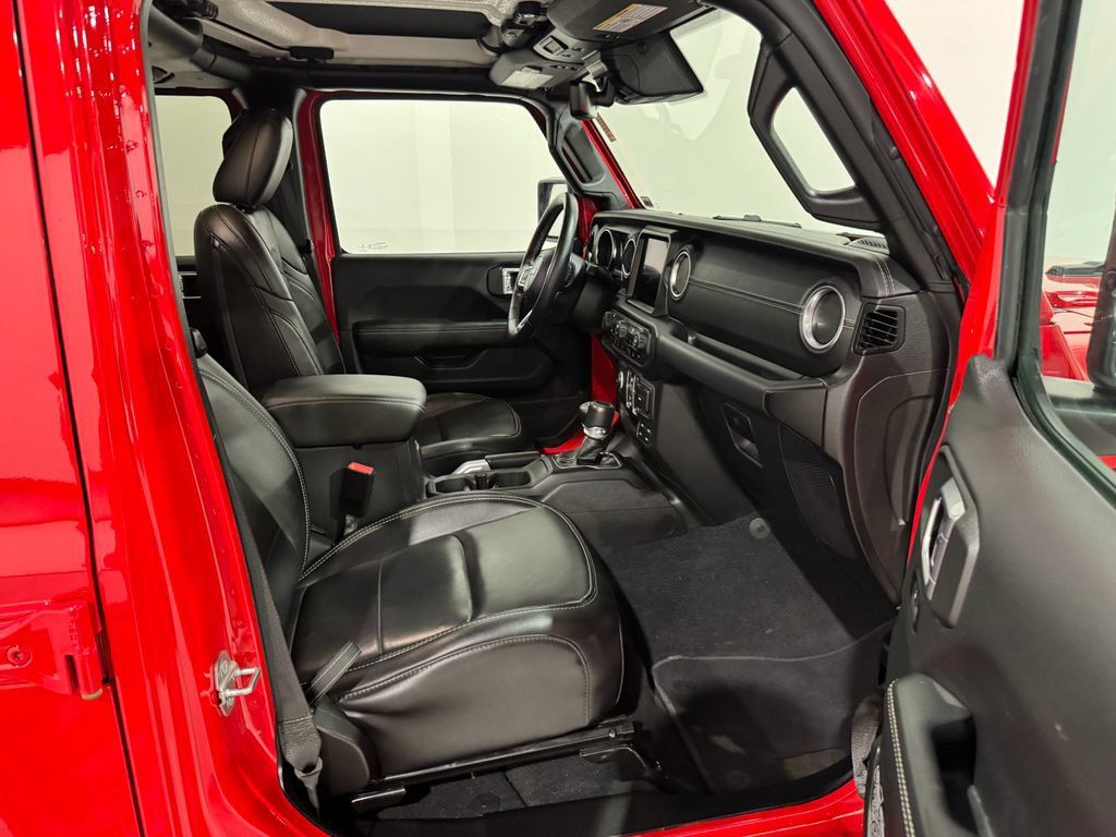 Used 2021 Jeep Wrangler Unlimited Sahara w/ Uconnect 4C Nav & Sound Group AWD/4WD image 20
