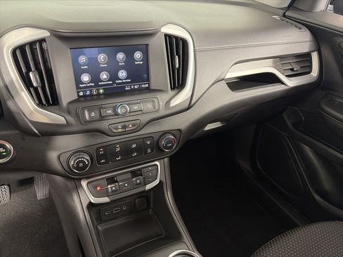 Certified 2024 GMC Terrain SLE AWD/4WD image 4