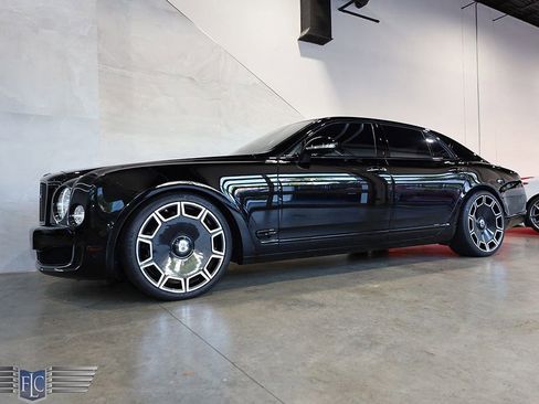Used 2013 Bentley Mulsanne RWD image 50