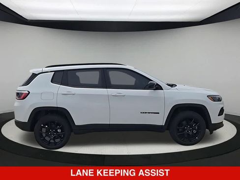 New 2026 Jeep Compass Latitude AWD/4WD image 9
