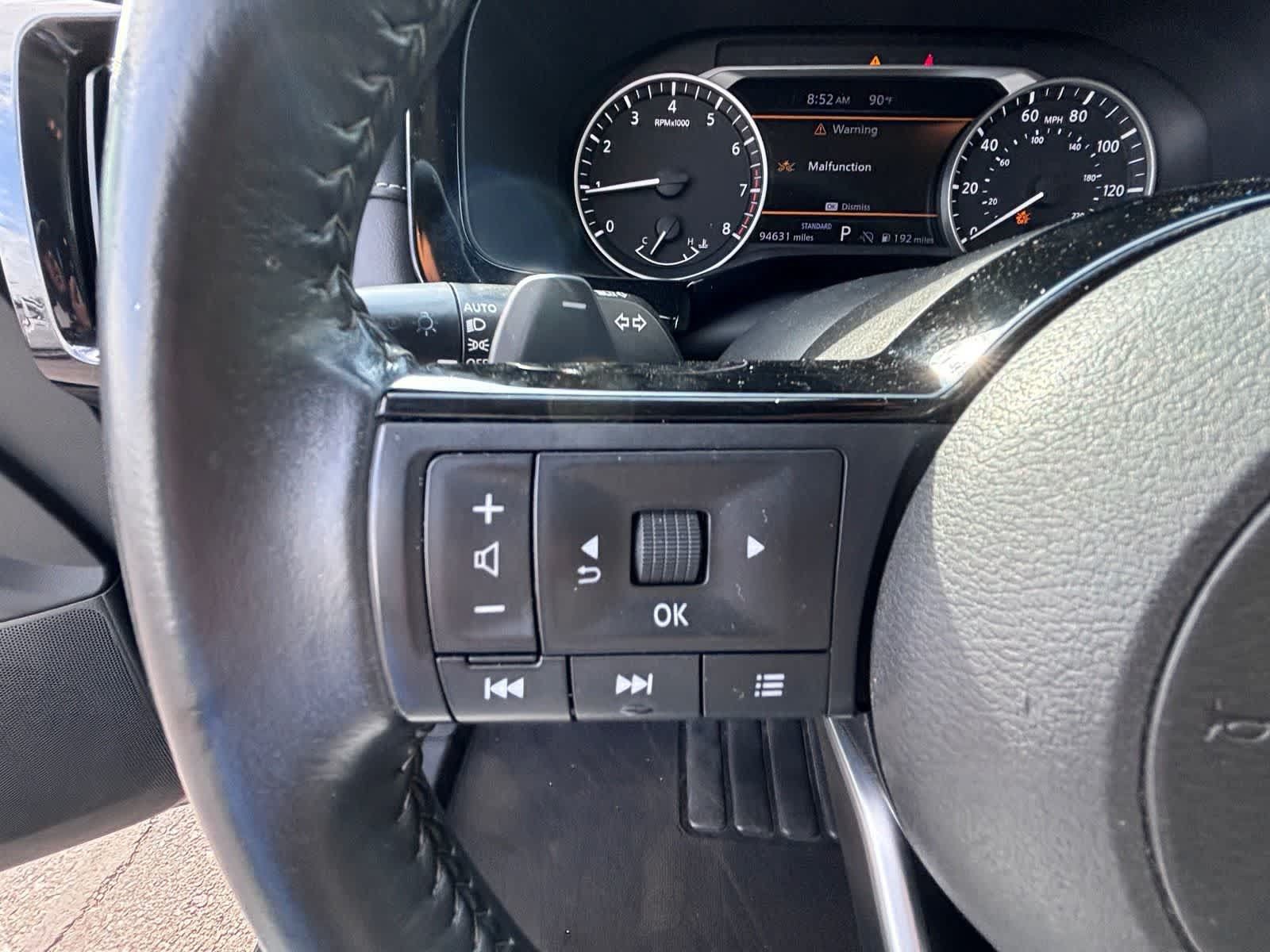 Used 2022 Nissan Pathfinder SV FWD image 19