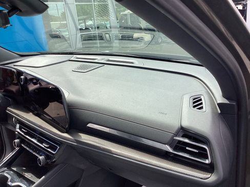 Used 2024 Chevrolet Traverse RS image 17