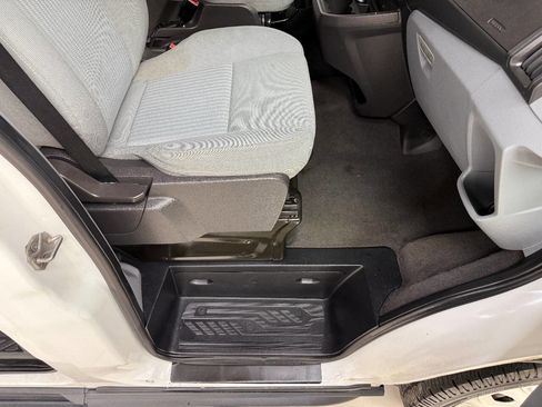 Used 2015 Ford Transit 350 XLT image 37