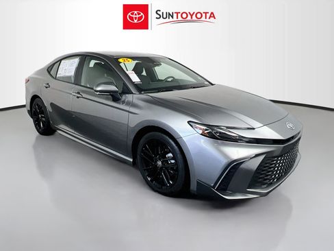 Used 2025 Toyota Camry SE w/ Multimedia Upgrade Package FWD image 1