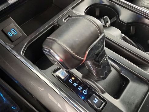 Certified 2022 Ford F150 Lariat image 31