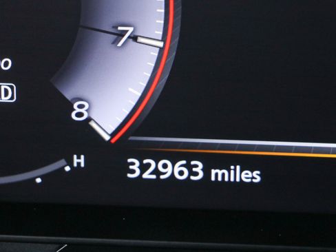 Used 2023 INFINITI QX60 Luxe w/ Cargo Package FWD image 16