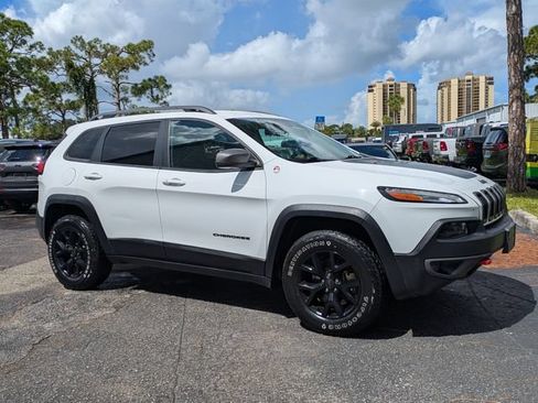 Certified 2018 Jeep Cherokee Trailhawk w/ Comfort/Convenience Group AWD/4WD image 1
