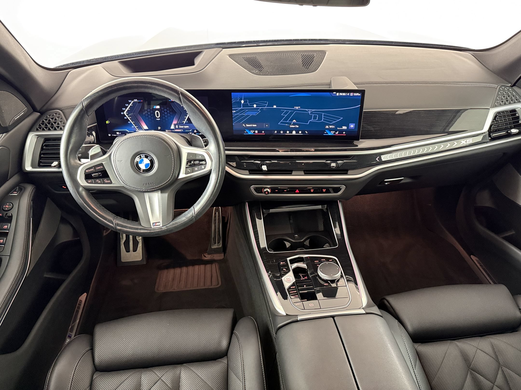Used 2024 BMW X5 sDrive40i w/ M Sport Package RWD image 15
