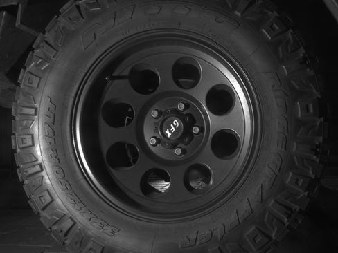 Used 2016 Jeep Wrangler Unlimited Rubicon w/ Connectivity Group image 15